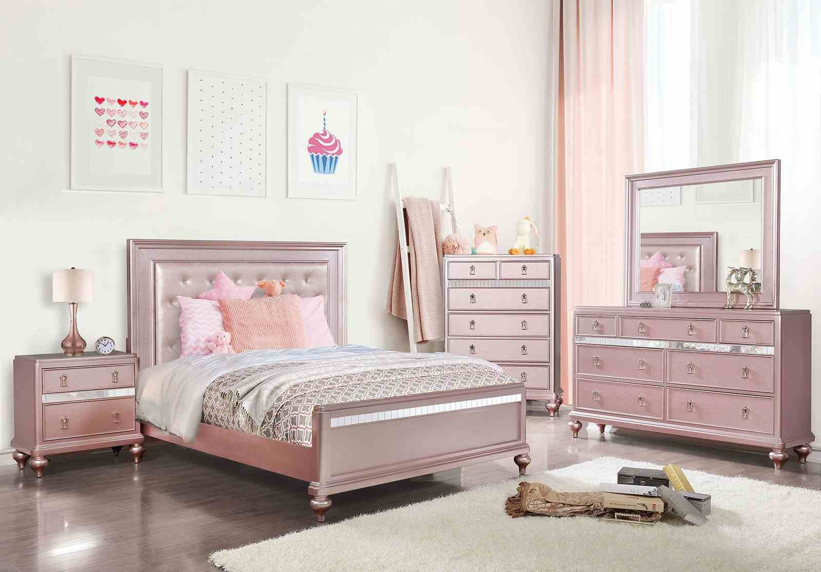 Ariston 4 Pc. Queen Bedroom Set