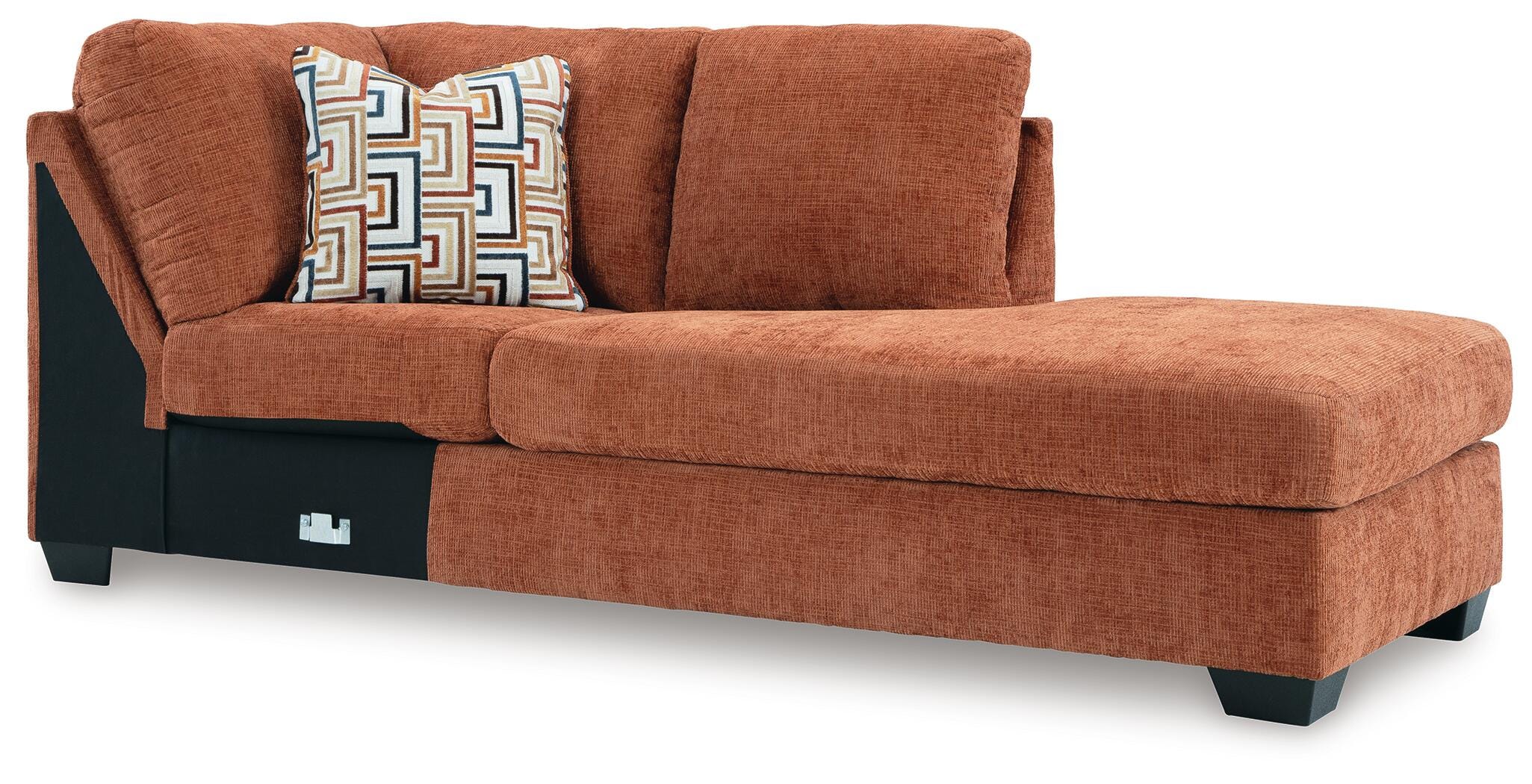 Aviemore Sectional with Chaise - Image 38