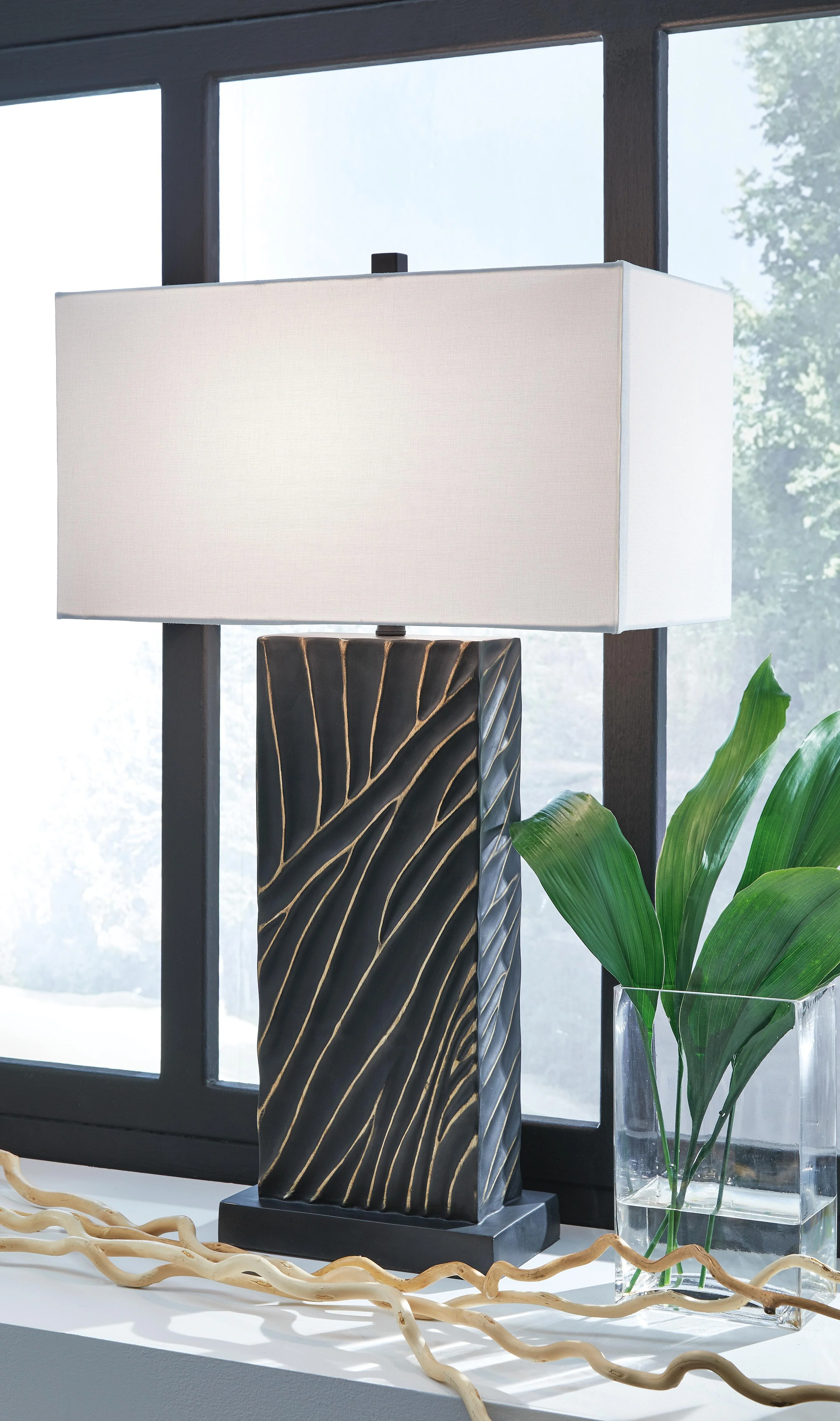 Bartlen Table Lamp - Image 2