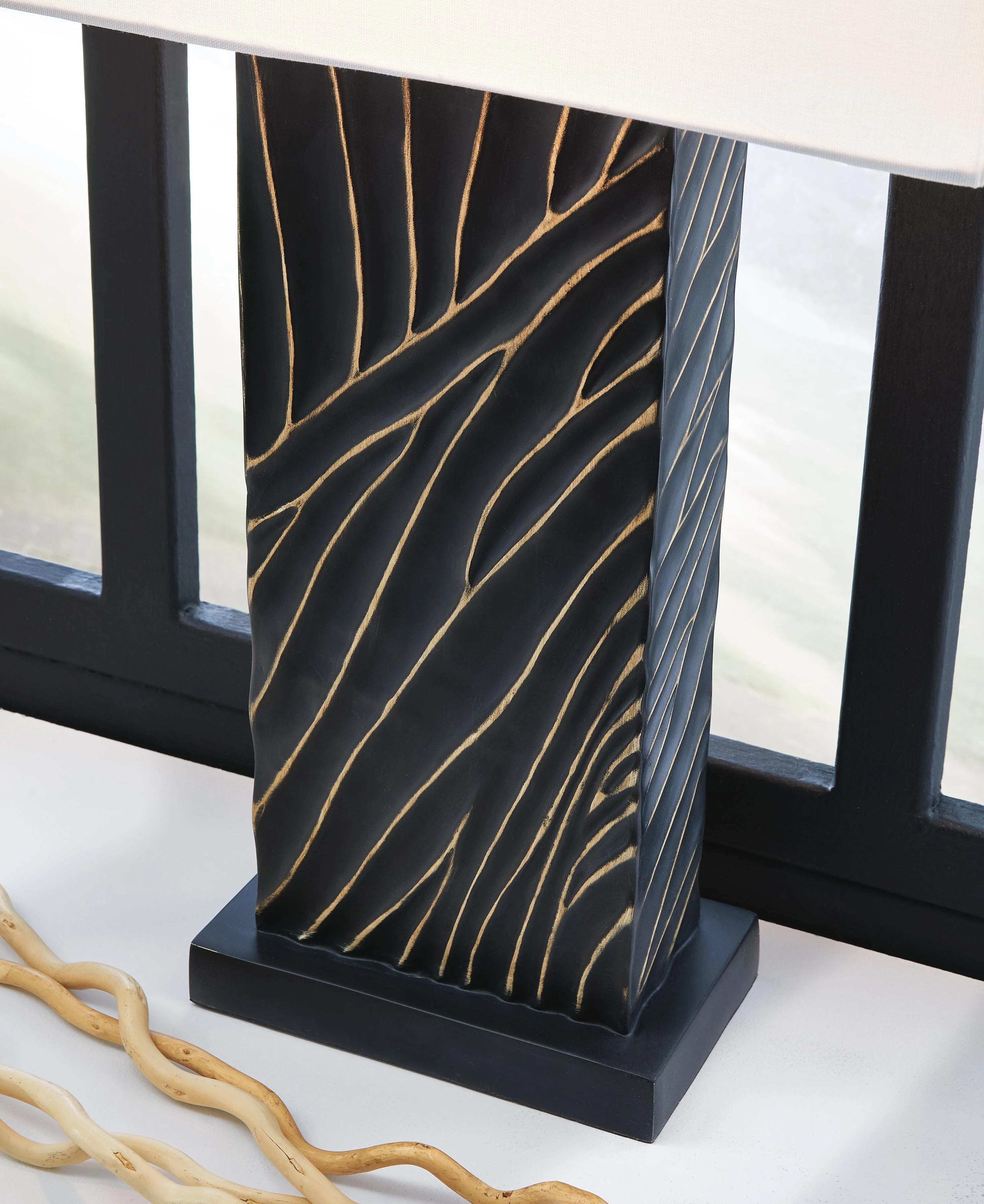 Bartlen Table Lamp - Image 4