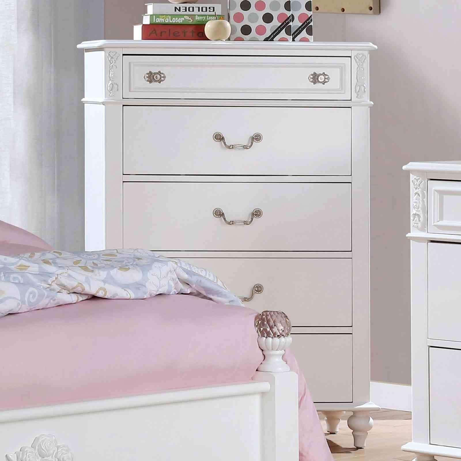 Belva Chest