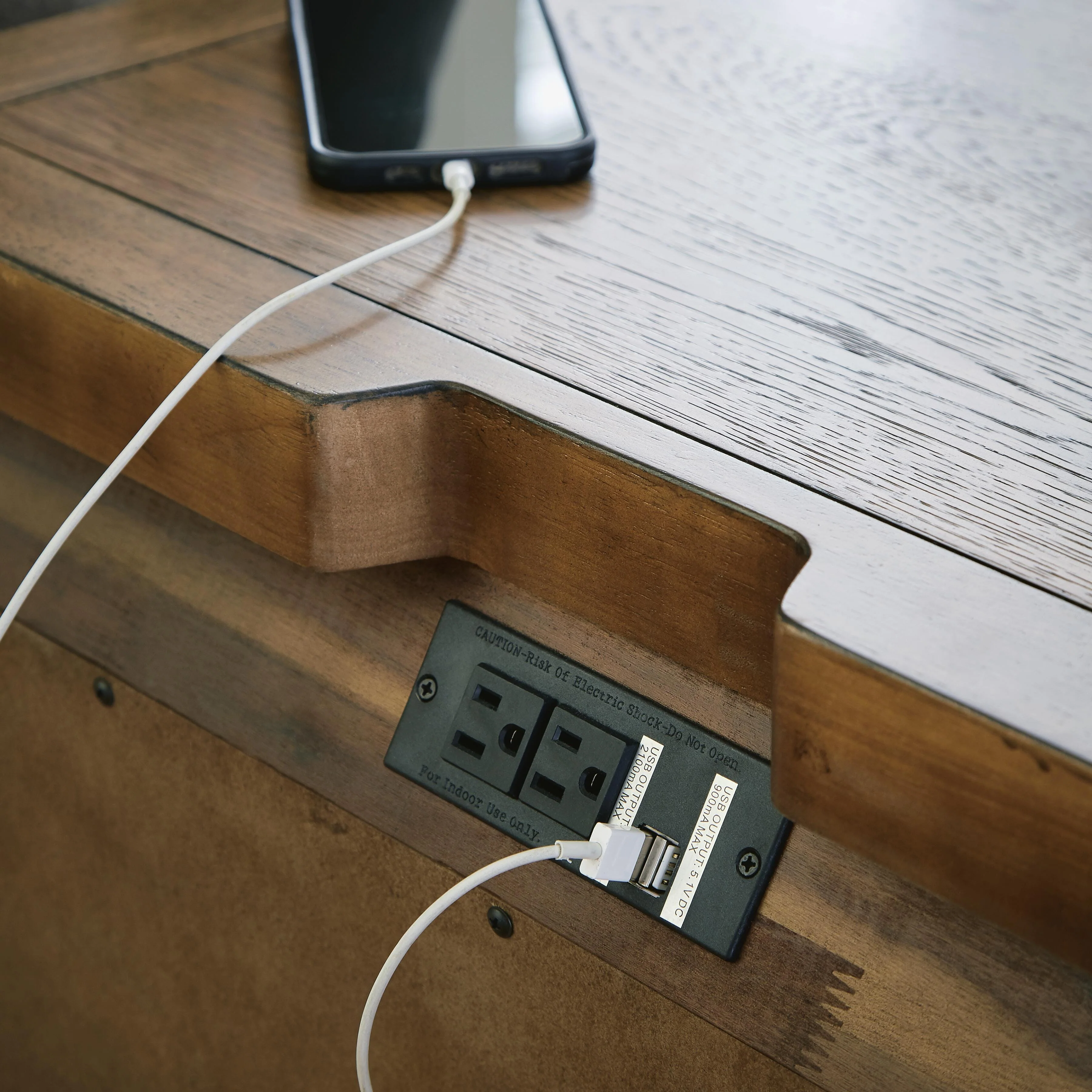 Cabalynn Nightstand - Image 10