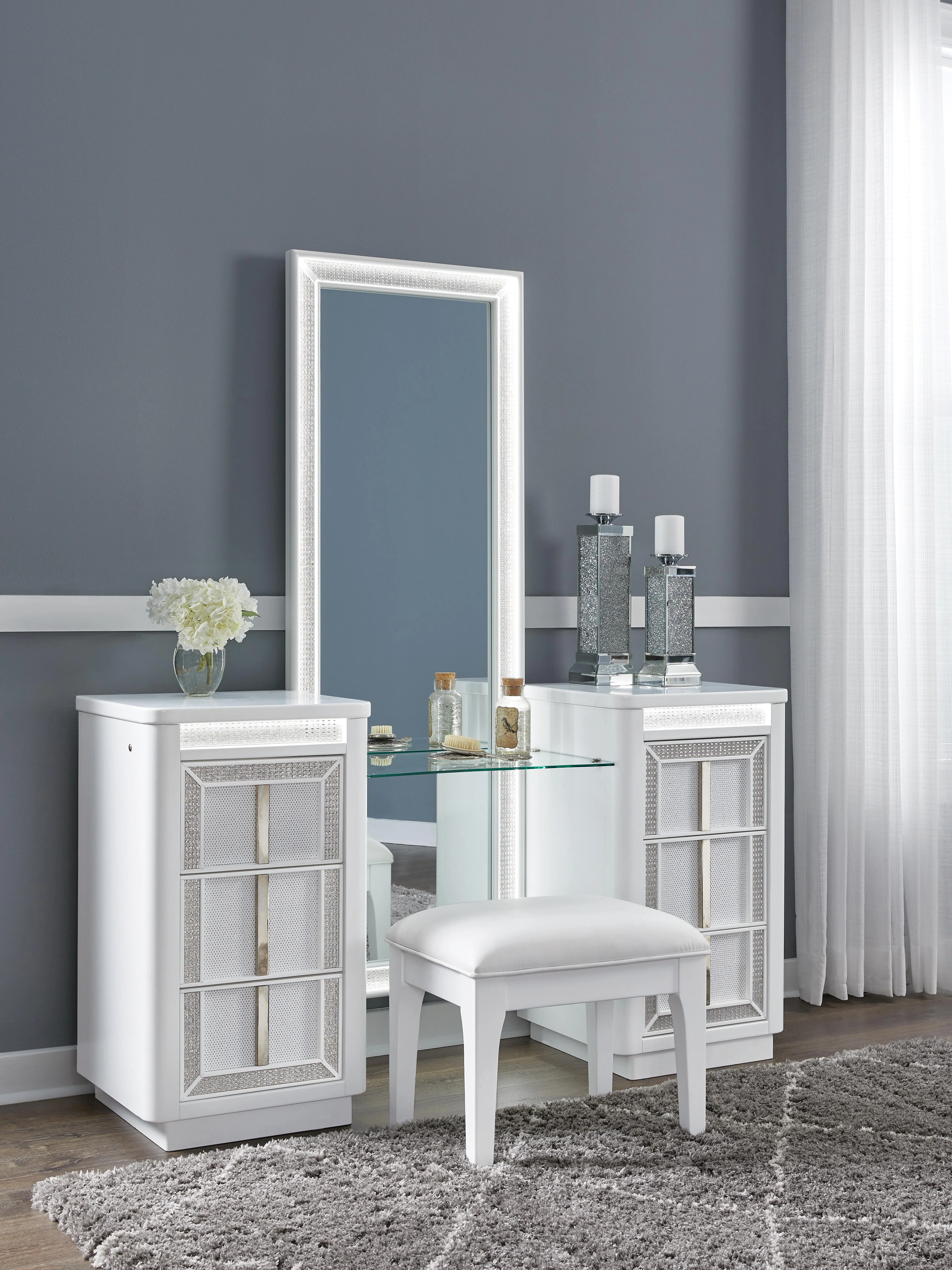 Chalanna Vanity with Mirror - Image 5