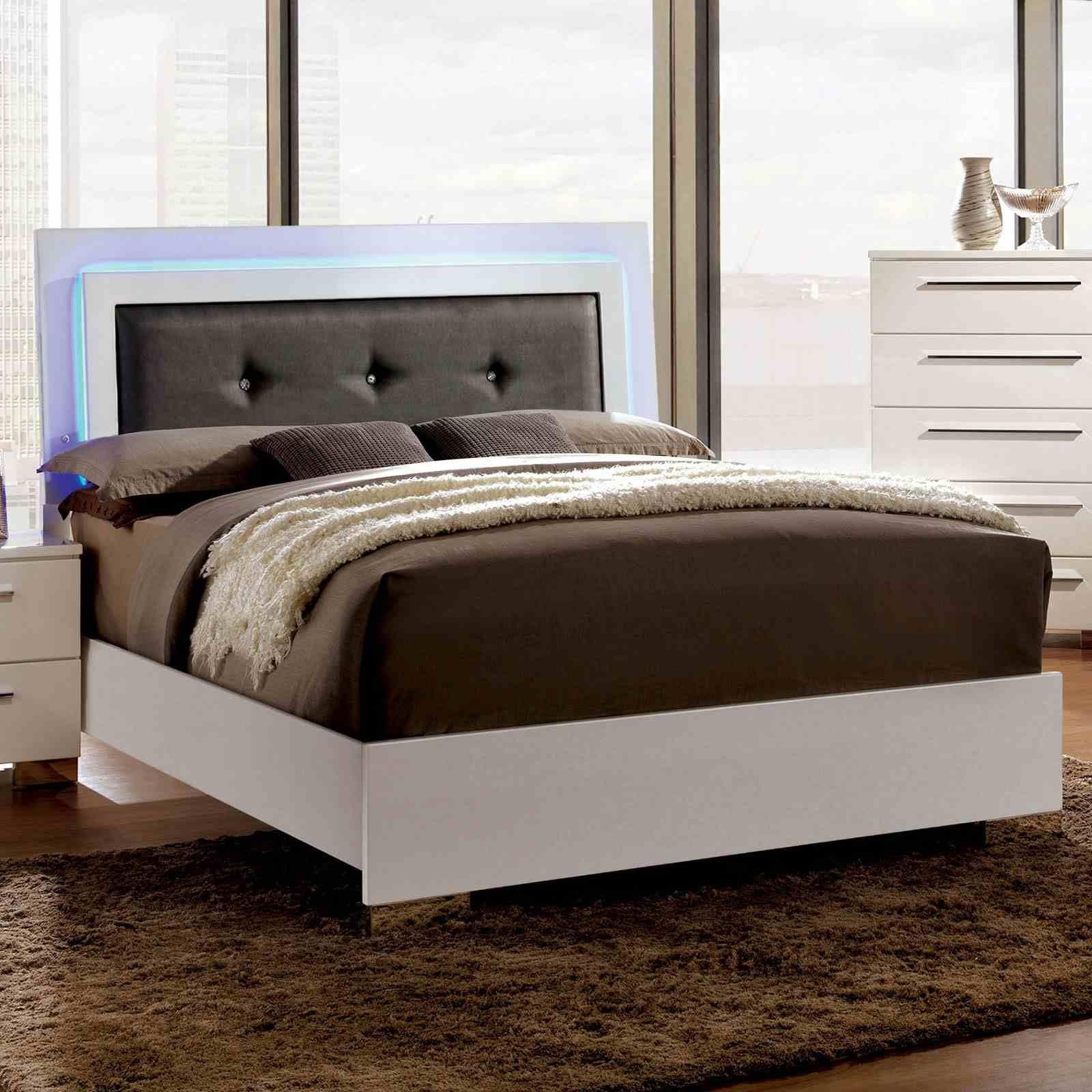 Clementine 4 Pc. Queen Bedroom Set - Image 2