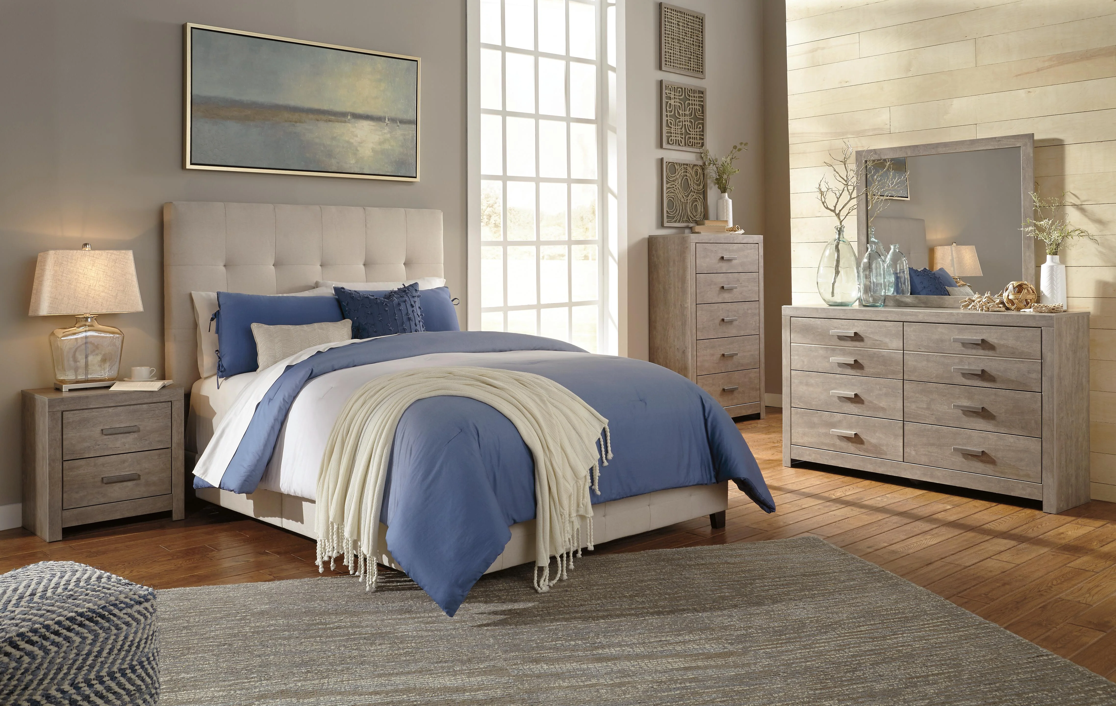 Culverbach Chest of Drawers - Image 6