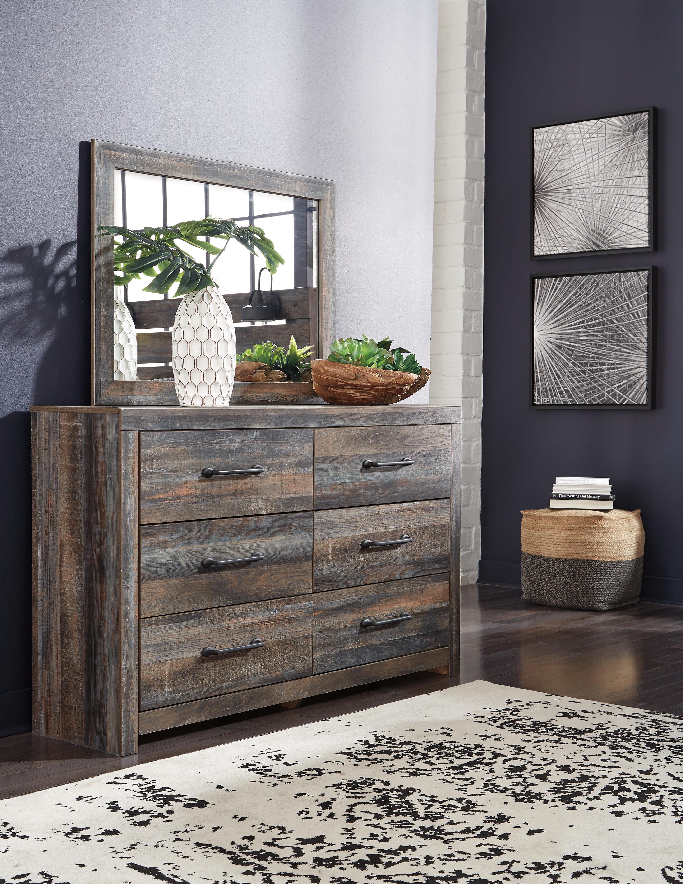 Drystan Dresser and Mirror - Image 2