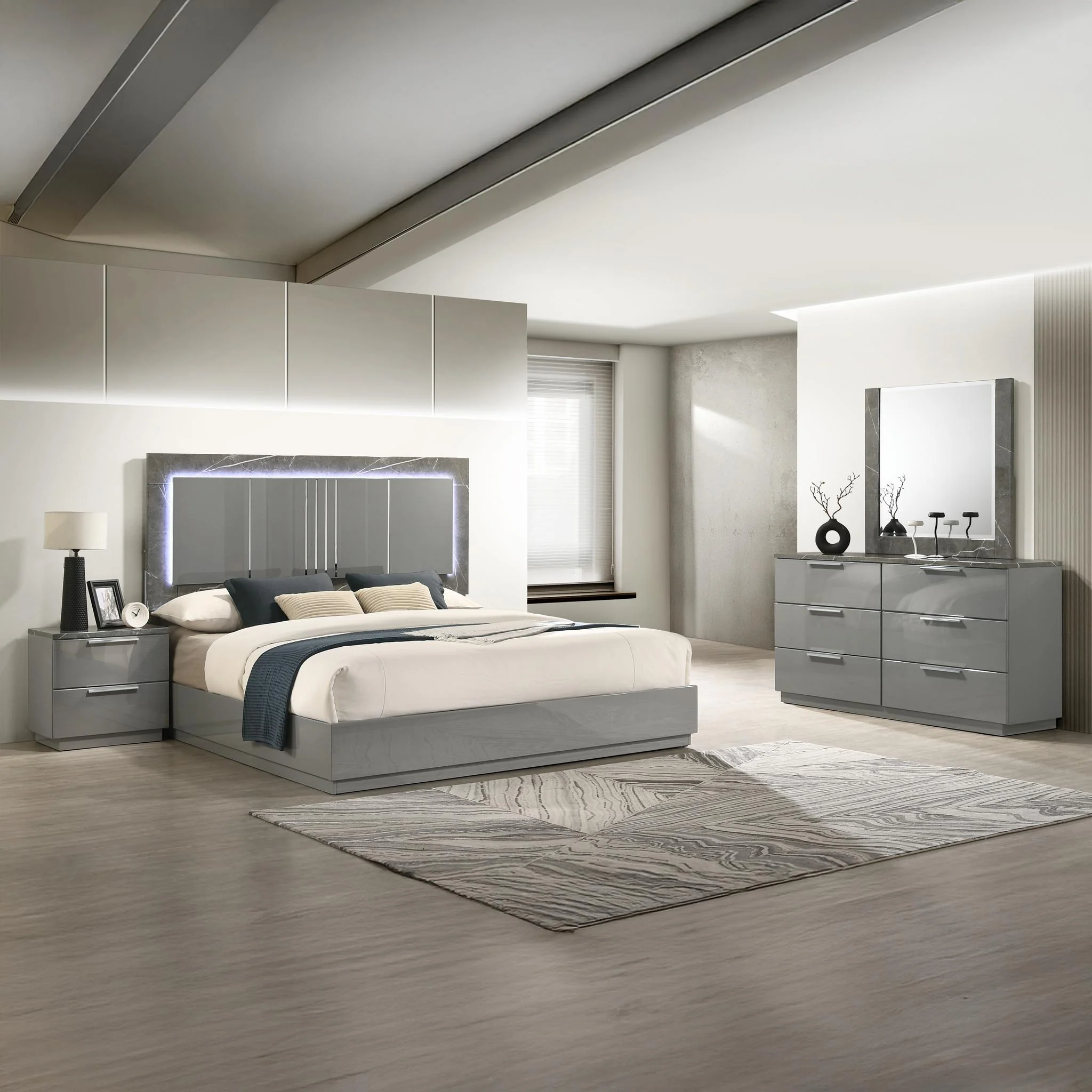 Elara Queen 4PC Bedroom Set Gray