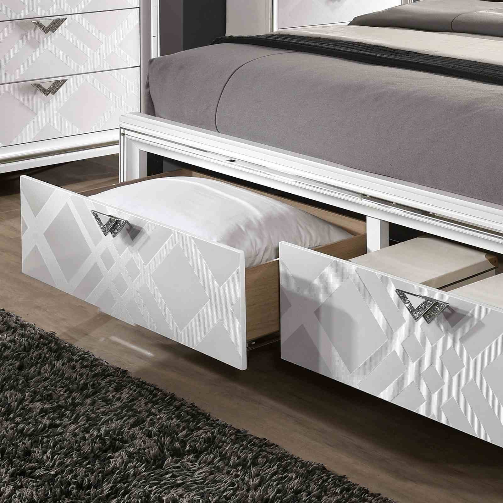 Emmeline 5 Pc. Queen Bedroom Set w/ Chest - Image 2
