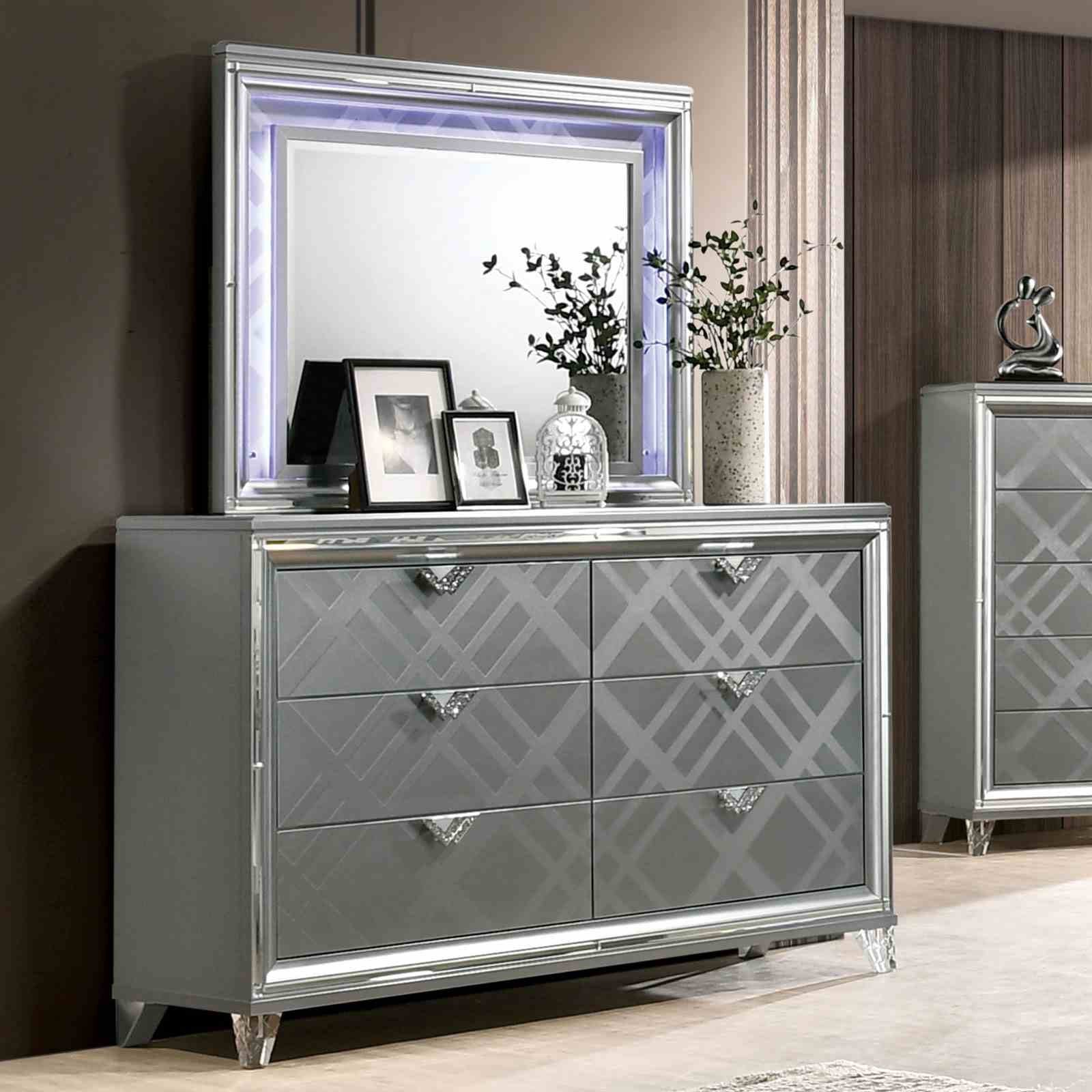 Emmeline Dresser, Silver