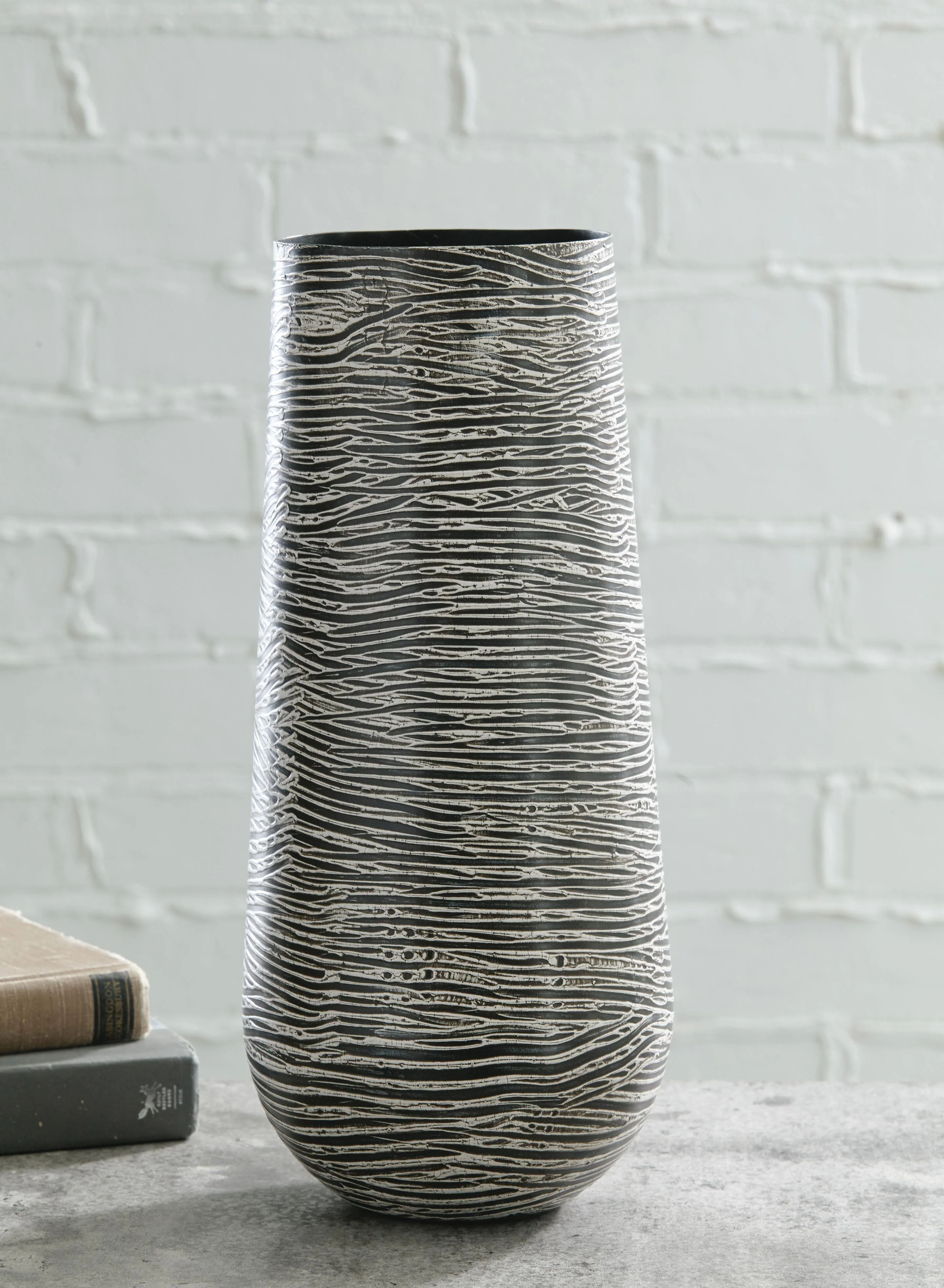 Fynn Vase - Image 6