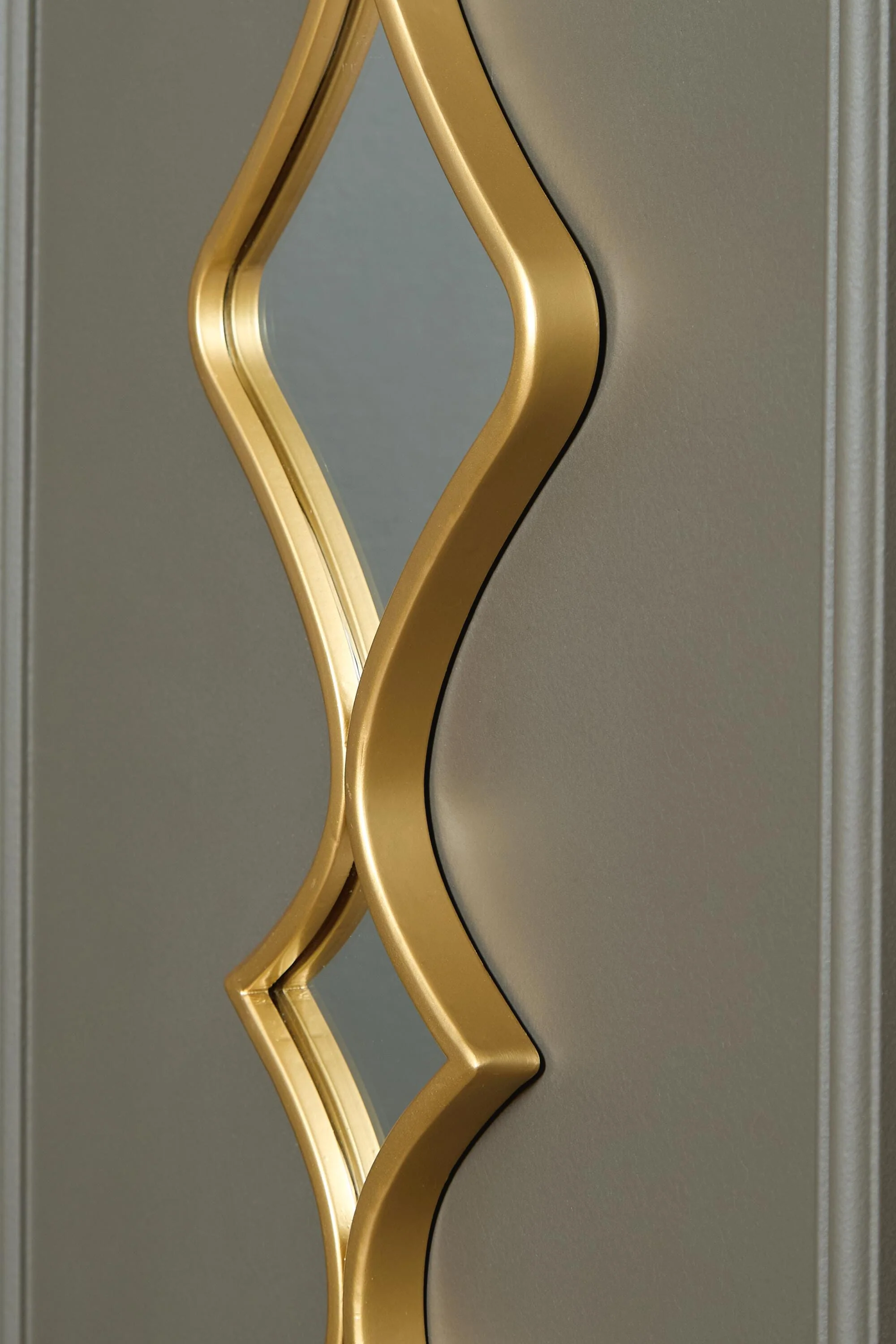 Harriswood Accent Mirror Set (Set of 2) - Image 8