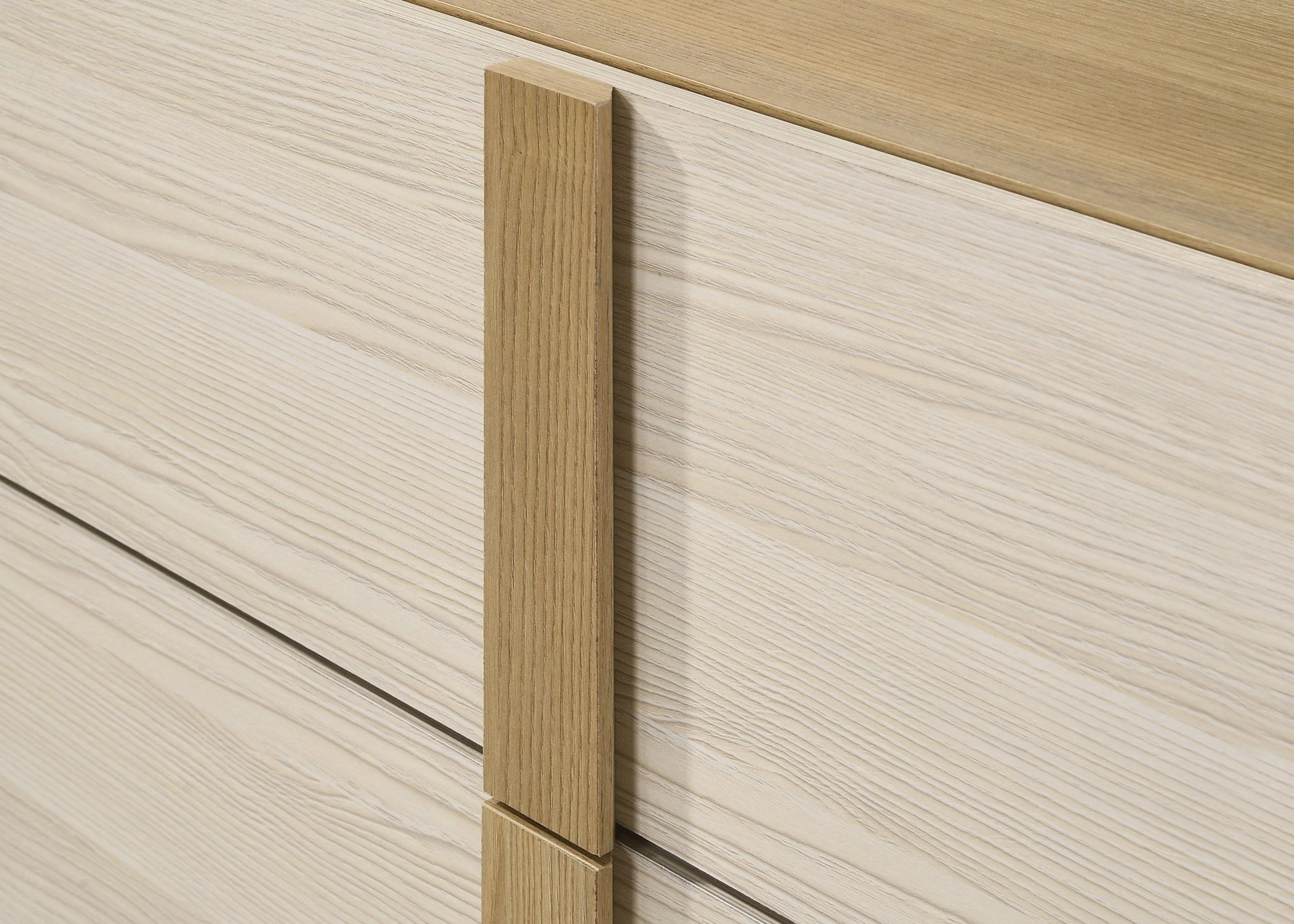 Hyland Chest of Drawers - Image 10