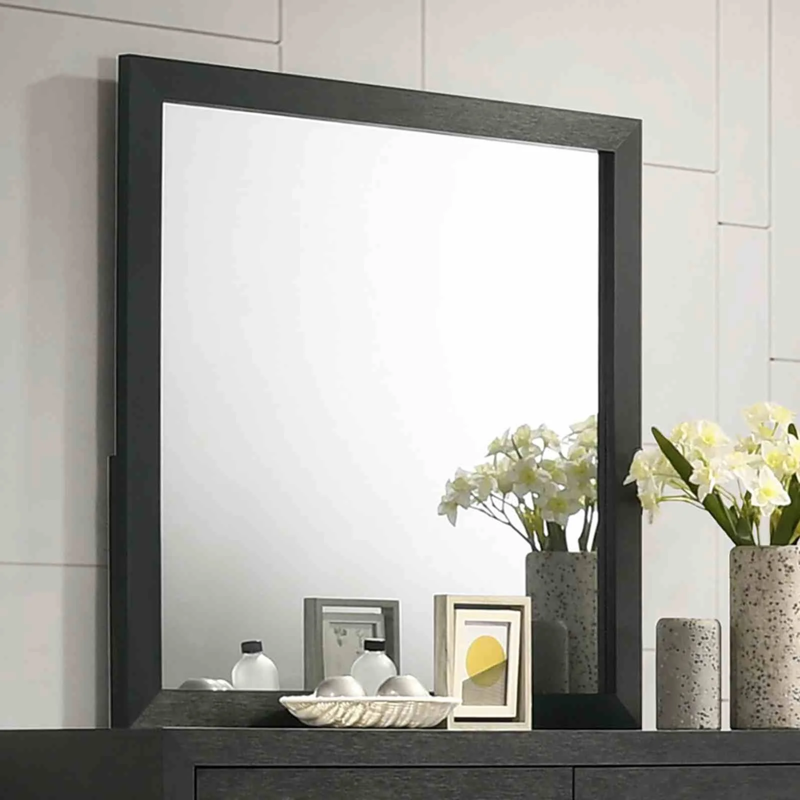 Latimer Mirror, Black