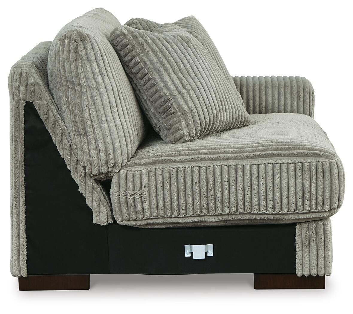 Lindyn Sectional with Chaise - Image 14