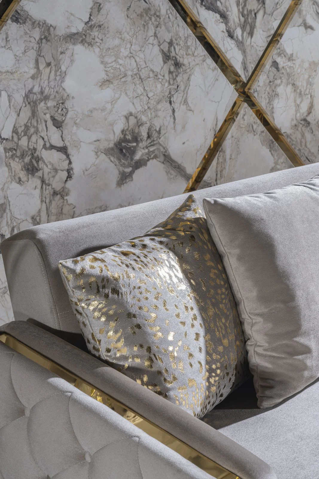 Lust Sofa Taupe - Image 3