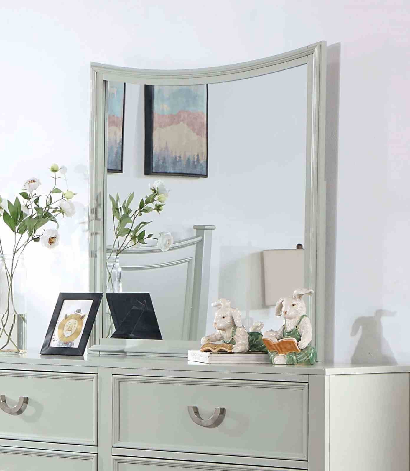 Lycorida Mirror, Light Gray