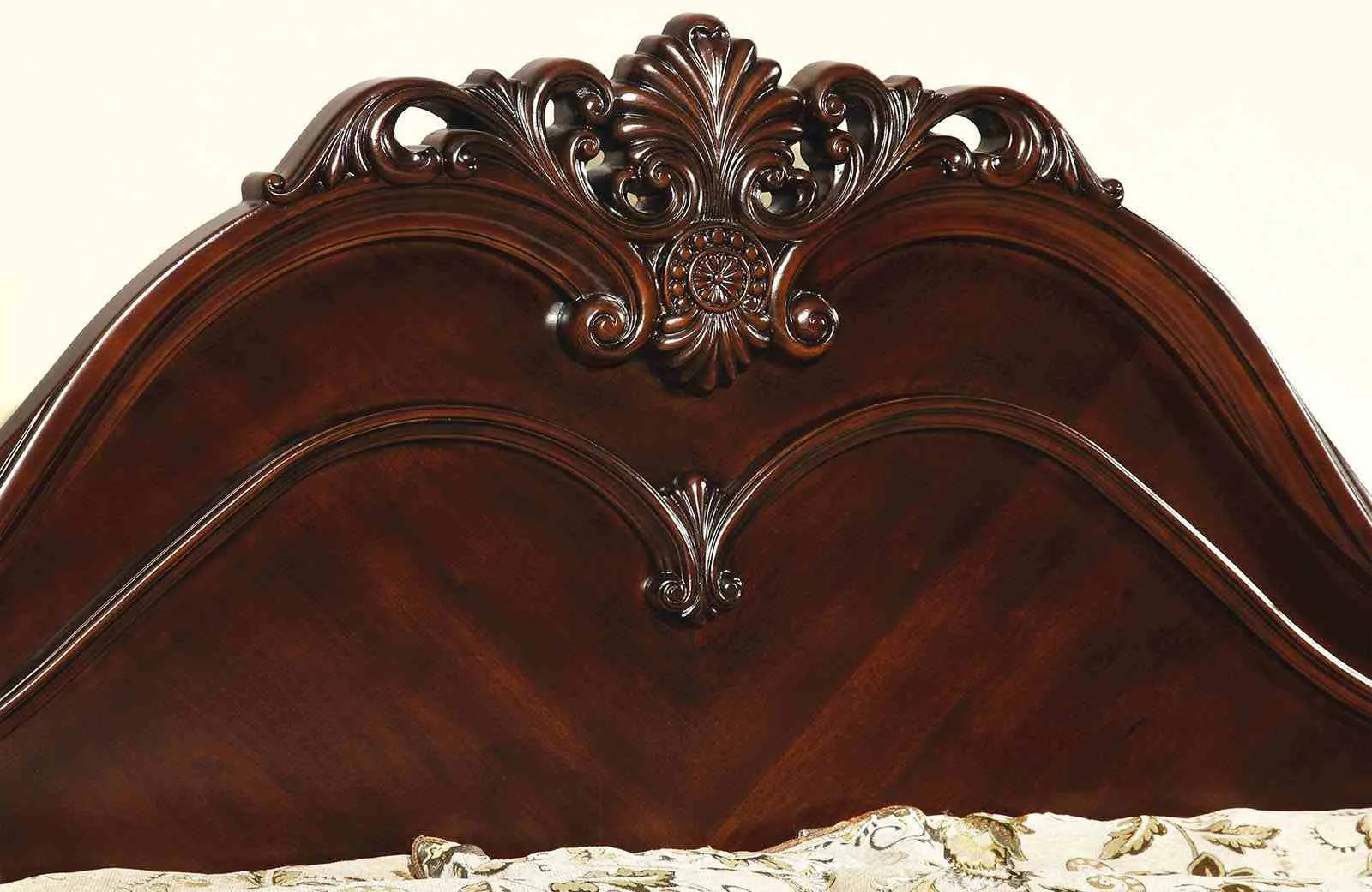 Mandura E.King Bed, Cherry - Image 4