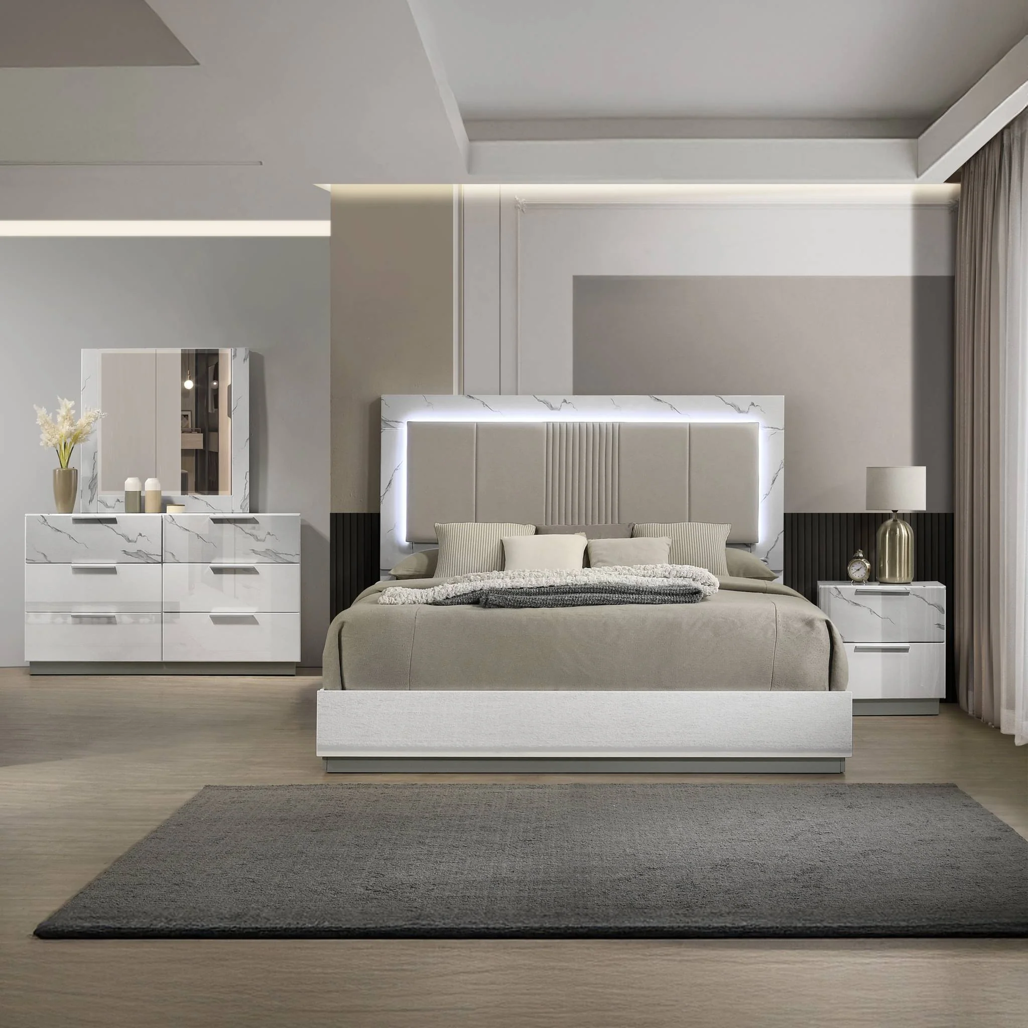 Mist Queen 4PC Bedroom Set White