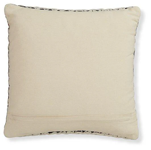 Nealington Pillow - Image 5
