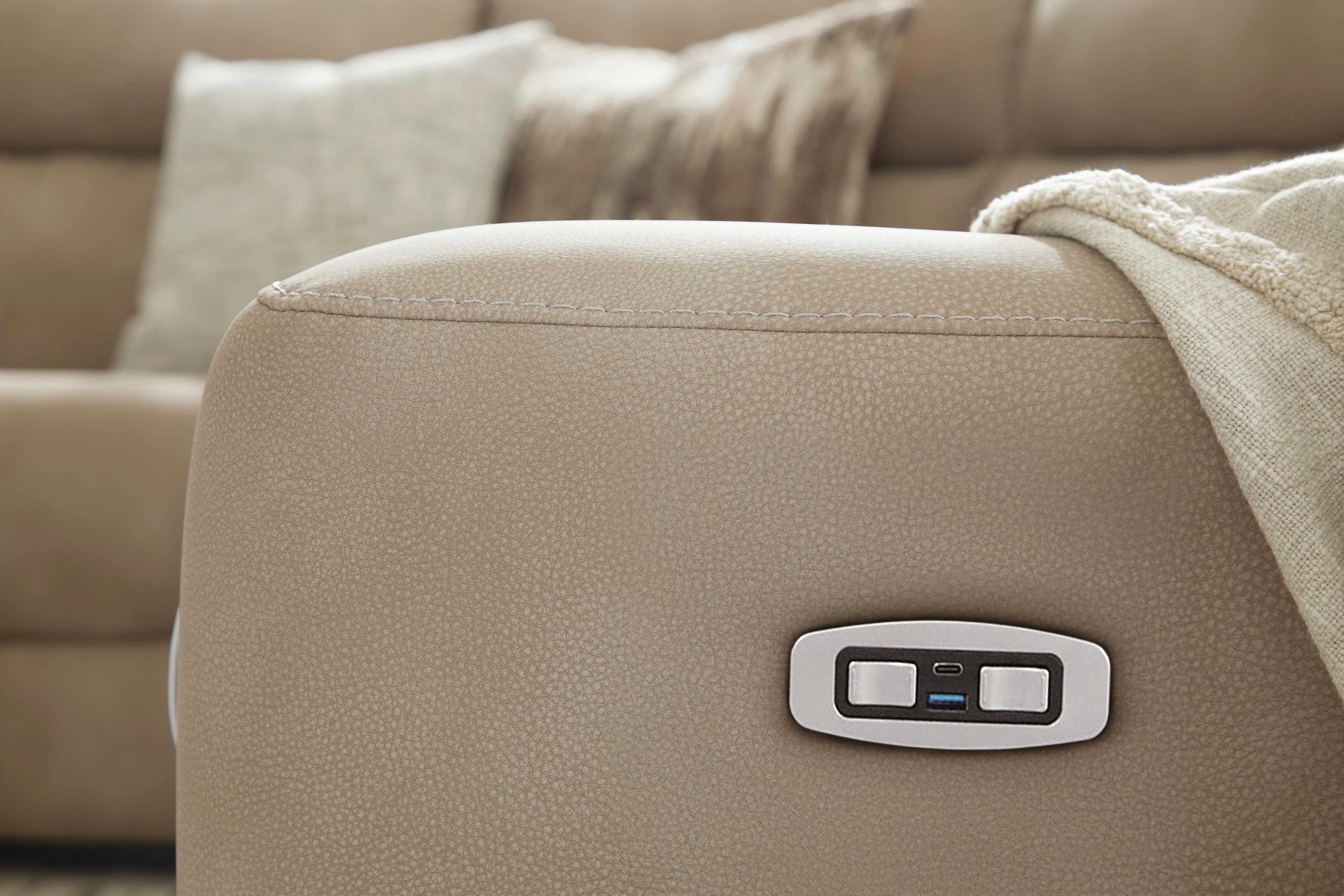 Next-Gen DuraPella Power Reclining Sectional - Image 151