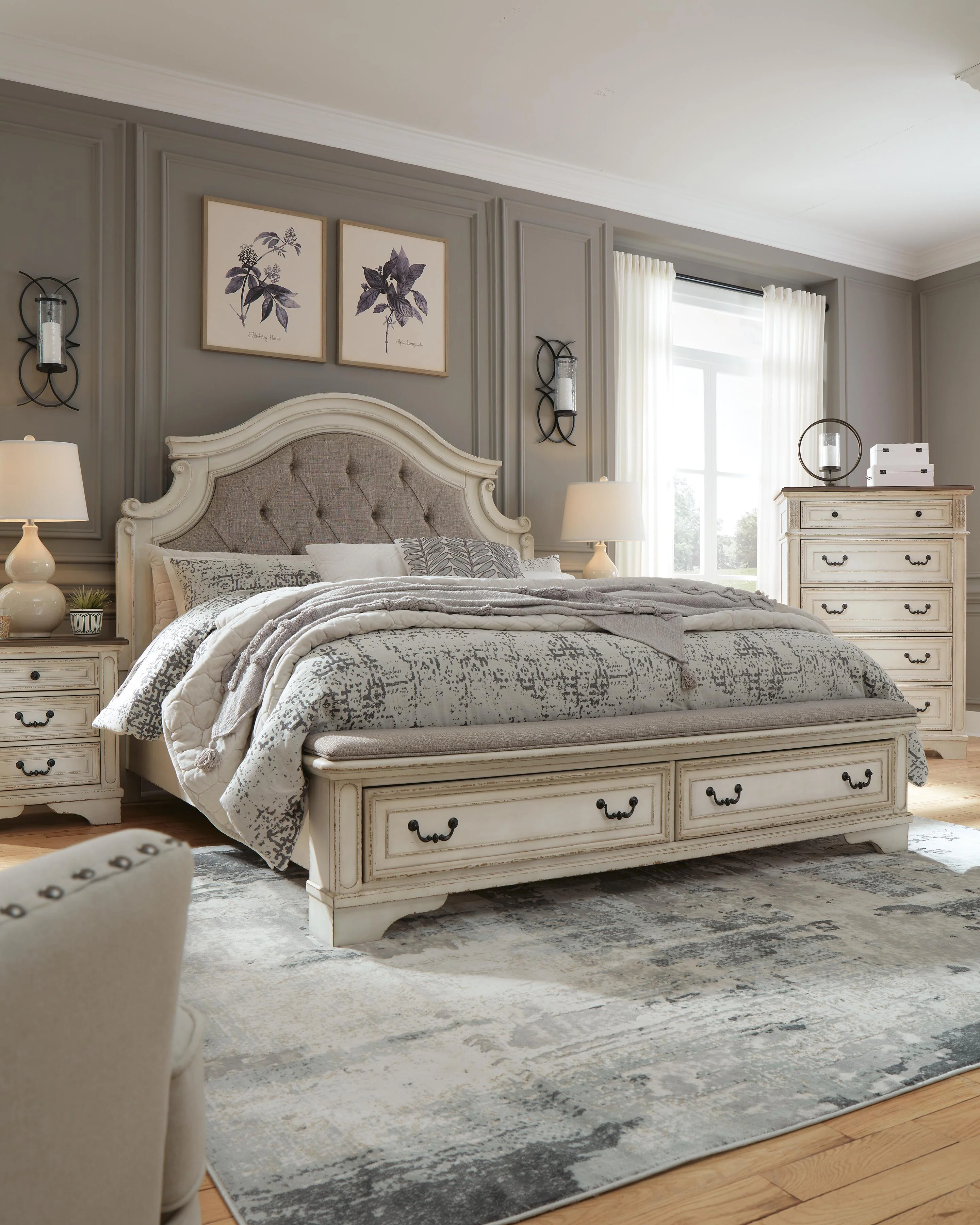 Realyn Upholstered Bed - Image 25