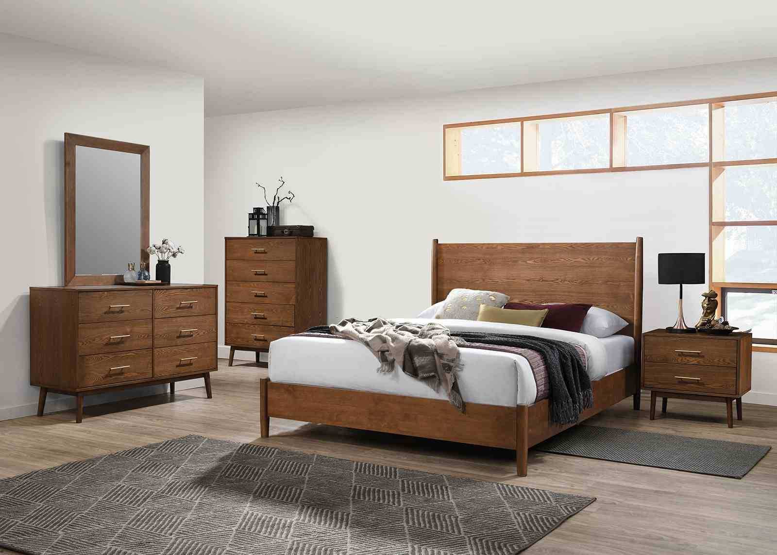 Tromso 5 Pc. Queen Bedroom Set w/ Chest